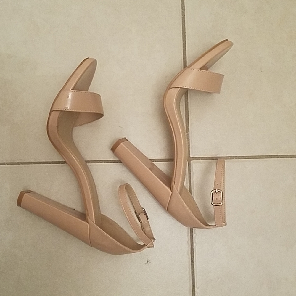 Ladies shoes